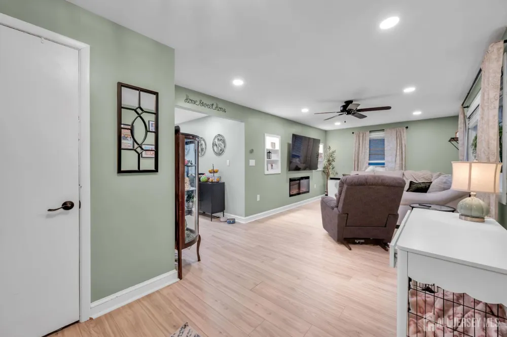 97 Bliss Boulevard Pohatcong, NJ 08865