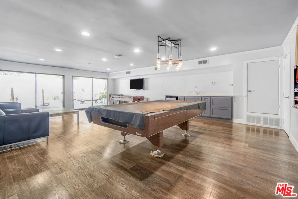1230 Horn Avenue West Hollywood, CA 90069