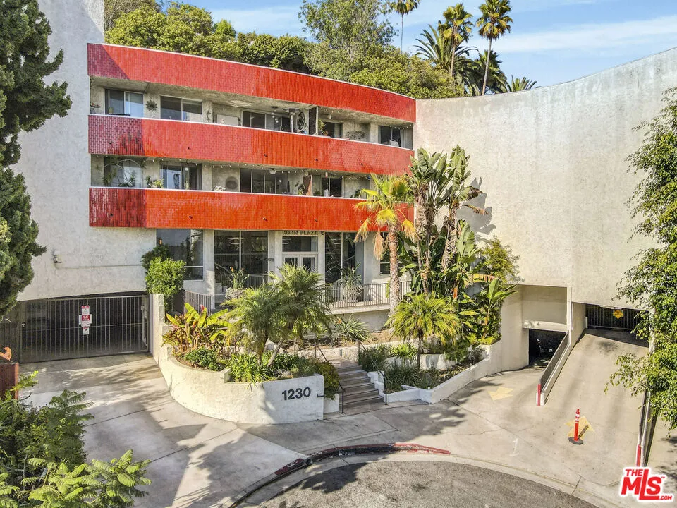 1230 Horn Avenue West Hollywood, CA 90069
