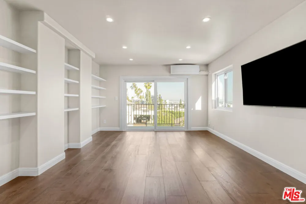 1230 Horn Avenue West Hollywood, CA 90069