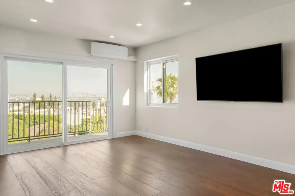 1230 Horn Avenue West Hollywood, CA 90069