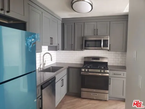 310 S Kenmore Avenue #107