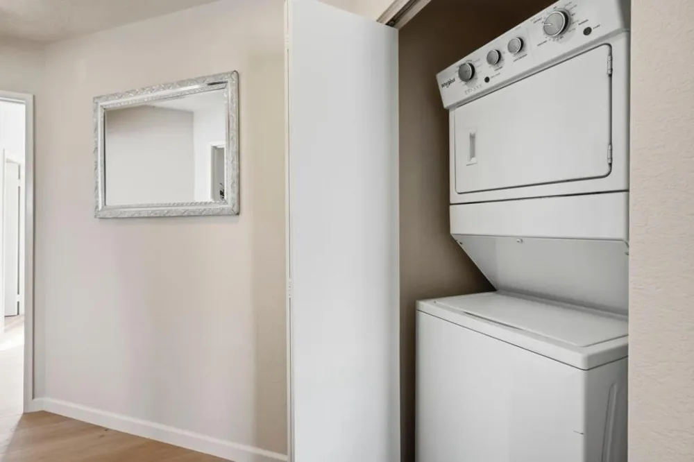 50 E Court Lane Foster City, CA 94404