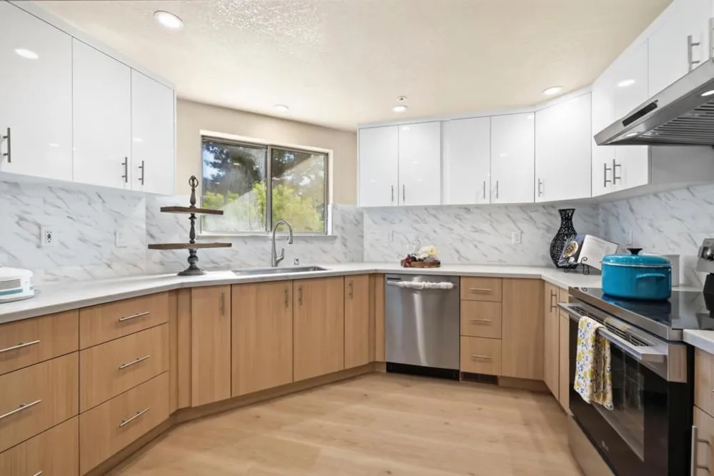 50 E Court Lane Foster City, CA 94404