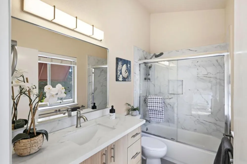 50 E Court Lane Foster City, CA 94404