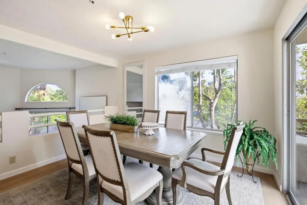 50 E Court Lane Foster City, CA 94404