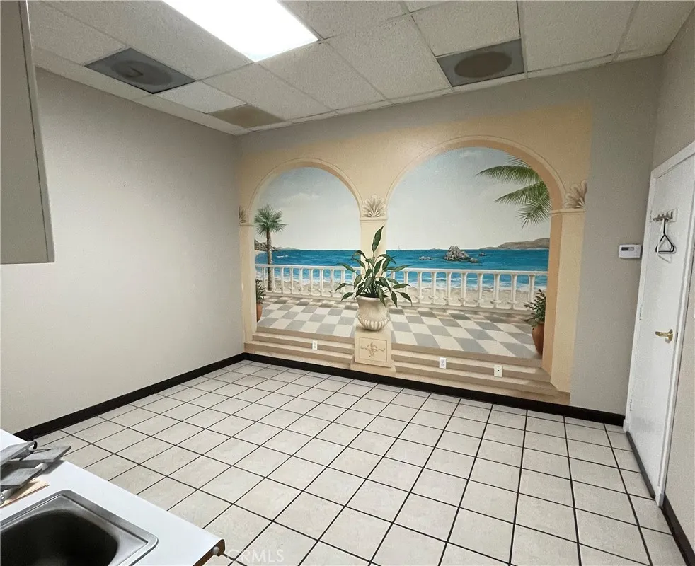 1433 E Route 66 Glendora, CA 91740