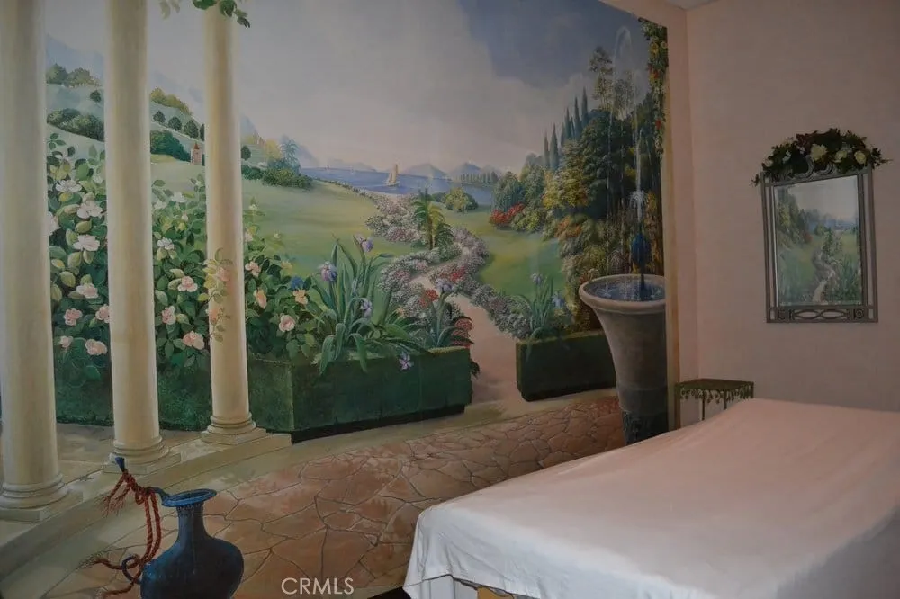 1433 E Route 66 Glendora, CA 91740