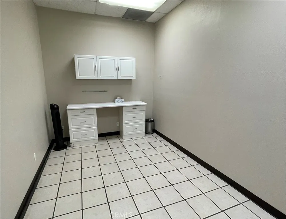1433 E Route 66 Glendora, CA 91740