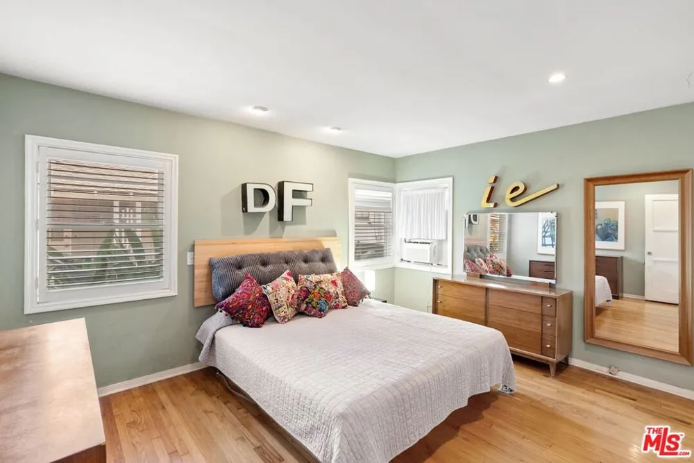 3414 Fay Avenue Culver City, CA 90232