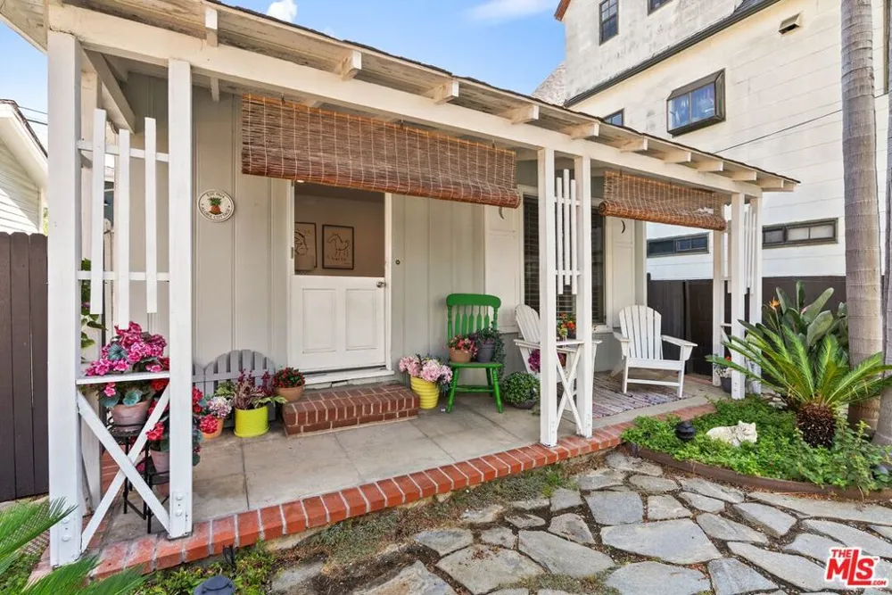3414 Fay Avenue Culver City, CA 90232