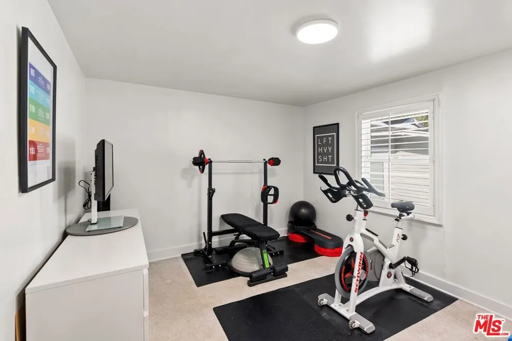 3414 Fay Avenue Culver City, CA 90232