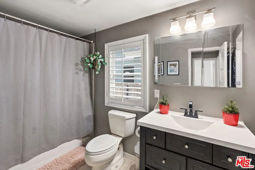 3414 Fay Avenue Culver City, CA 90232