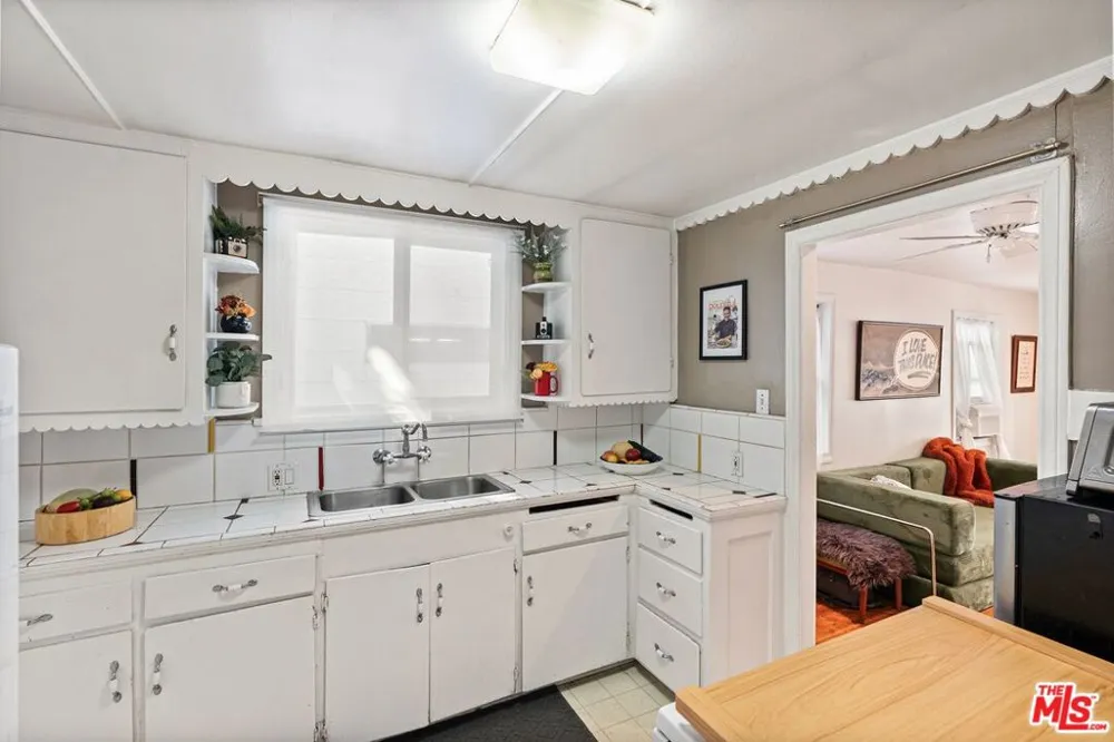 3414 Fay Avenue Culver City, CA 90232
