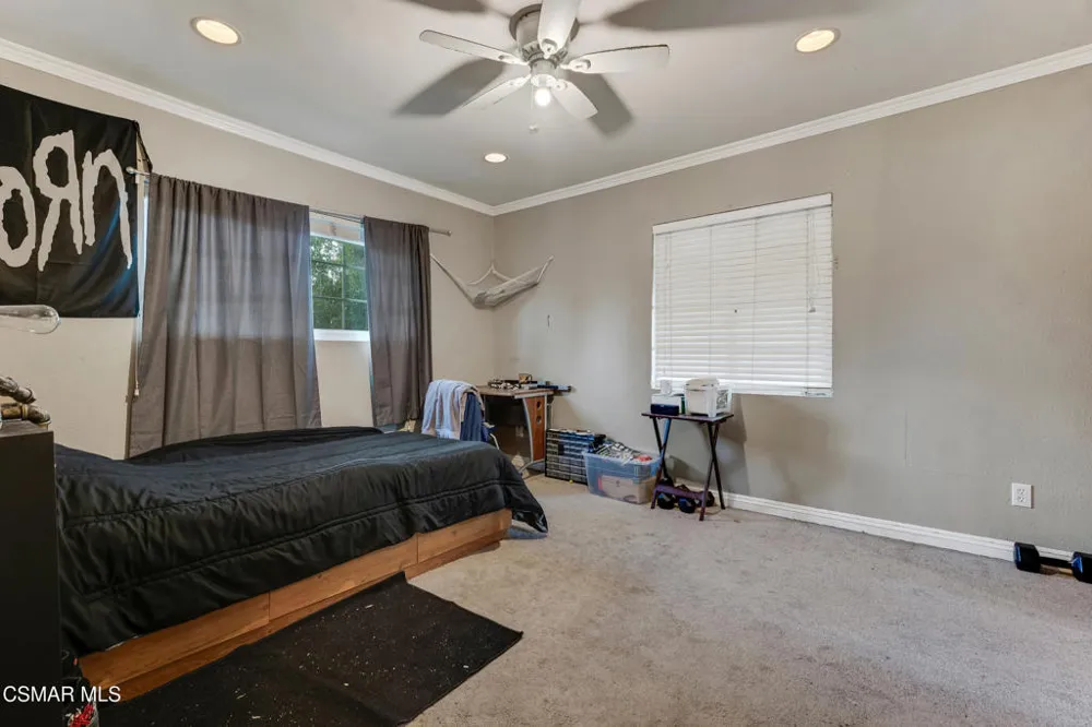 6108 Kentland Avenue Woodland Hills, CA 91367