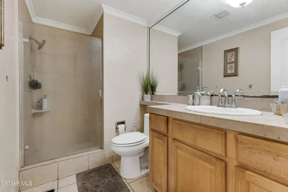 6108 Kentland Avenue Woodland Hills, CA 91367