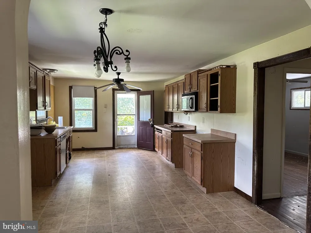 21420 BURKE HILL ROAD Mccoole, MD 21562