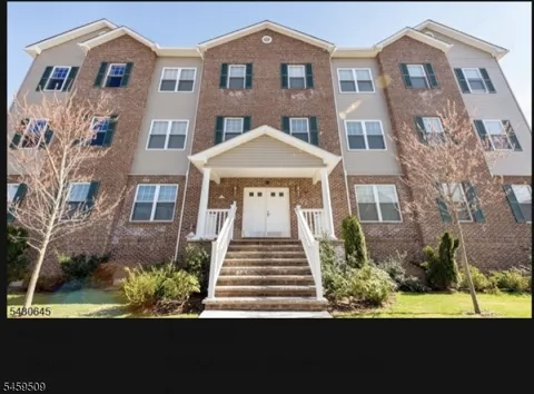 92 Willow St #3 Unit 3