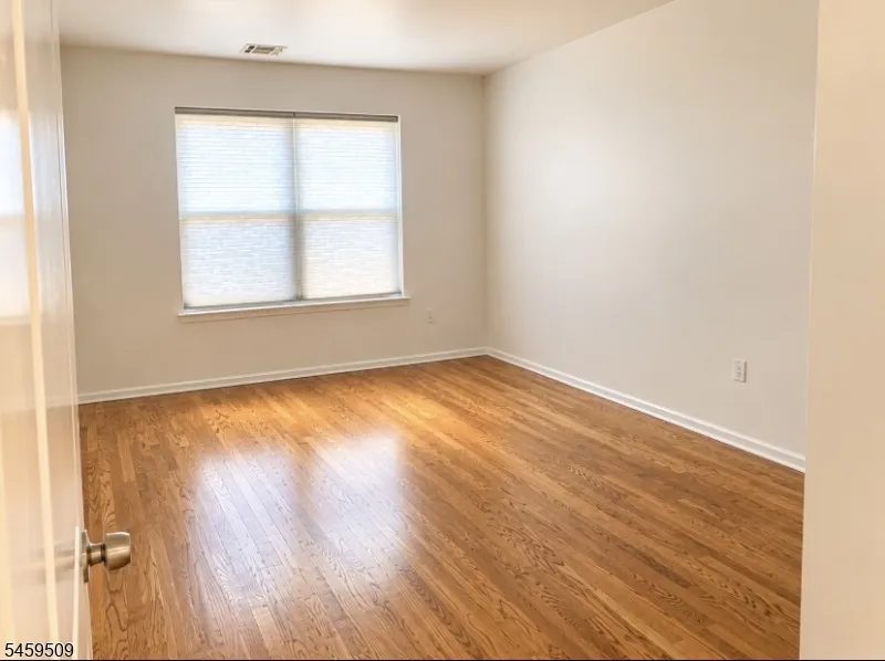 92 Willow St #3 Unit 3 Bloomfield, NJ 07003