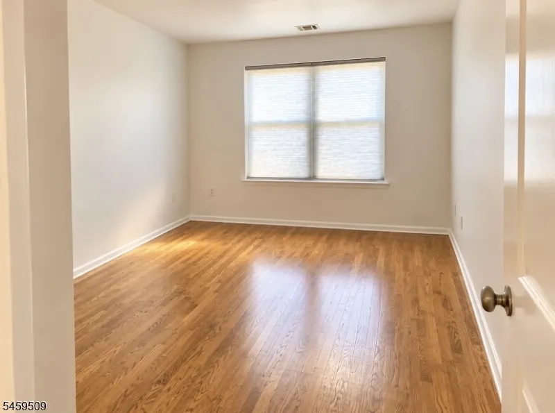 92 Willow St #3 Unit 3 Bloomfield, NJ 07003