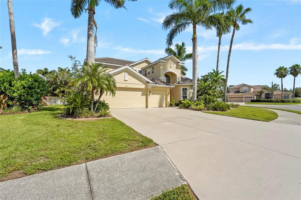 1729 PINYON PINE DR Sarasota, FL 34240