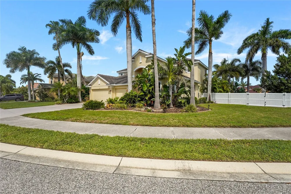1729 PINYON PINE DR Sarasota, FL 34240