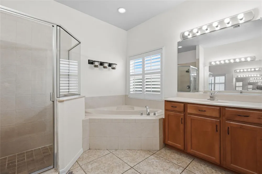 1729 PINYON PINE DR Sarasota, FL 34240