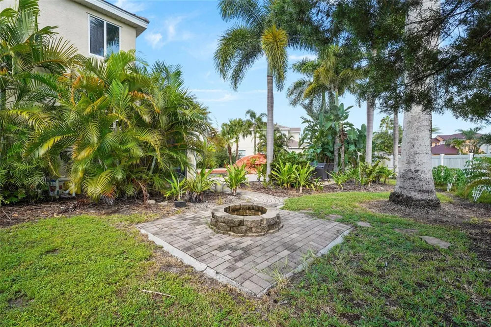 1729 PINYON PINE DR Sarasota, FL 34240