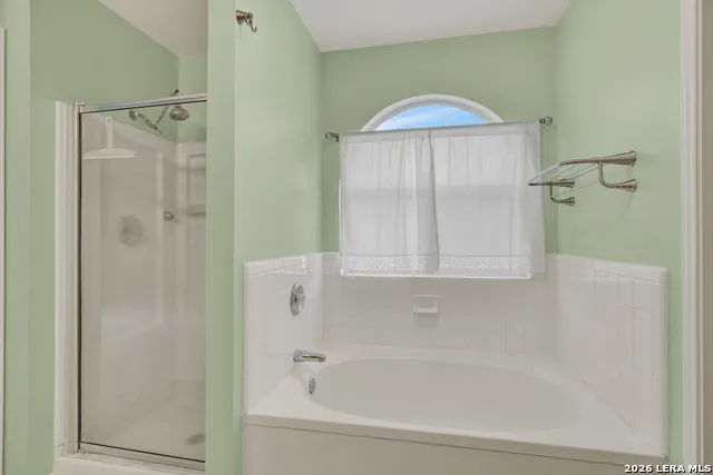 204 FALCON RIDGE DR New Braunfels, TX 78130