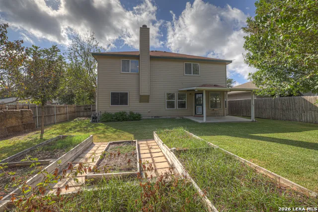 204 FALCON RIDGE DR New Braunfels, TX 78130
