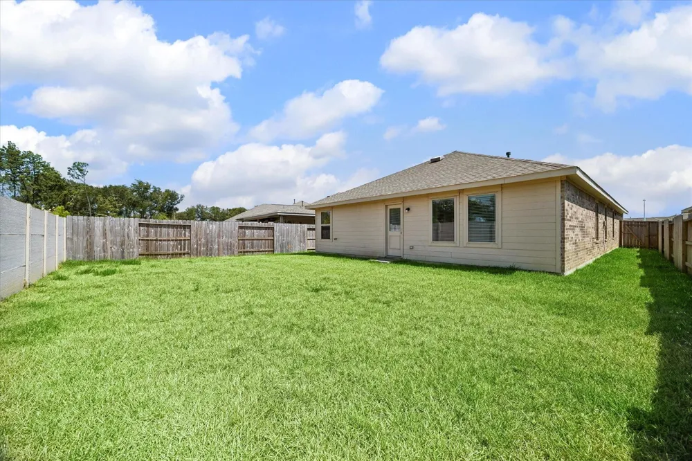 21583 Casavatore Dr New Caney, TX 77357