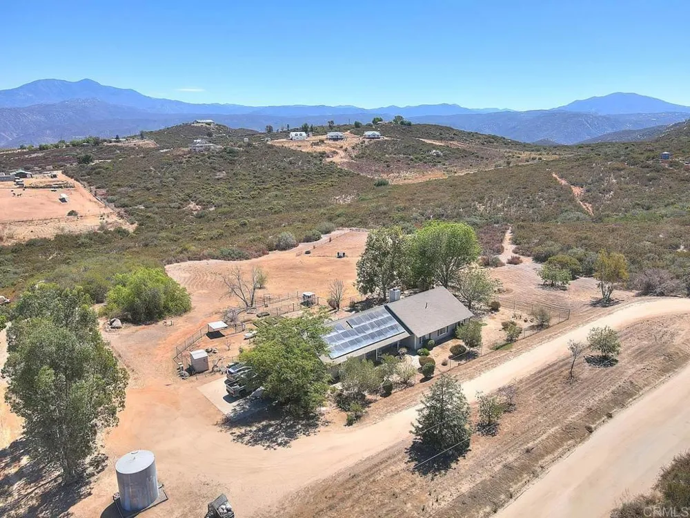 14937 Chemise Creek Road Ramona, CA 92065