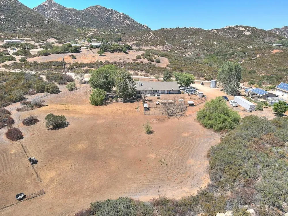 14937 Chemise Creek Road Ramona, CA 92065