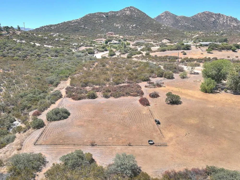 14937 Chemise Creek Road Ramona, CA 92065