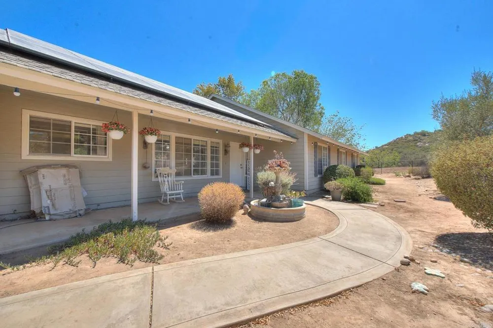 14937 Chemise Creek Road Ramona, CA 92065