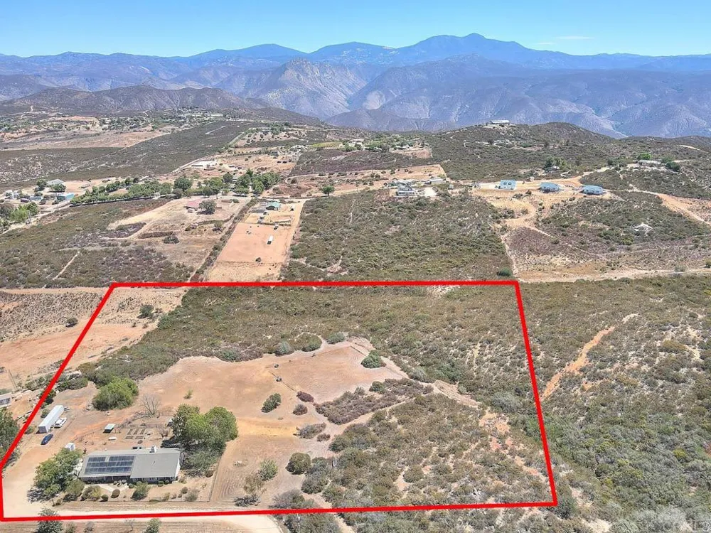 14937 Chemise Creek Road Ramona, CA 92065