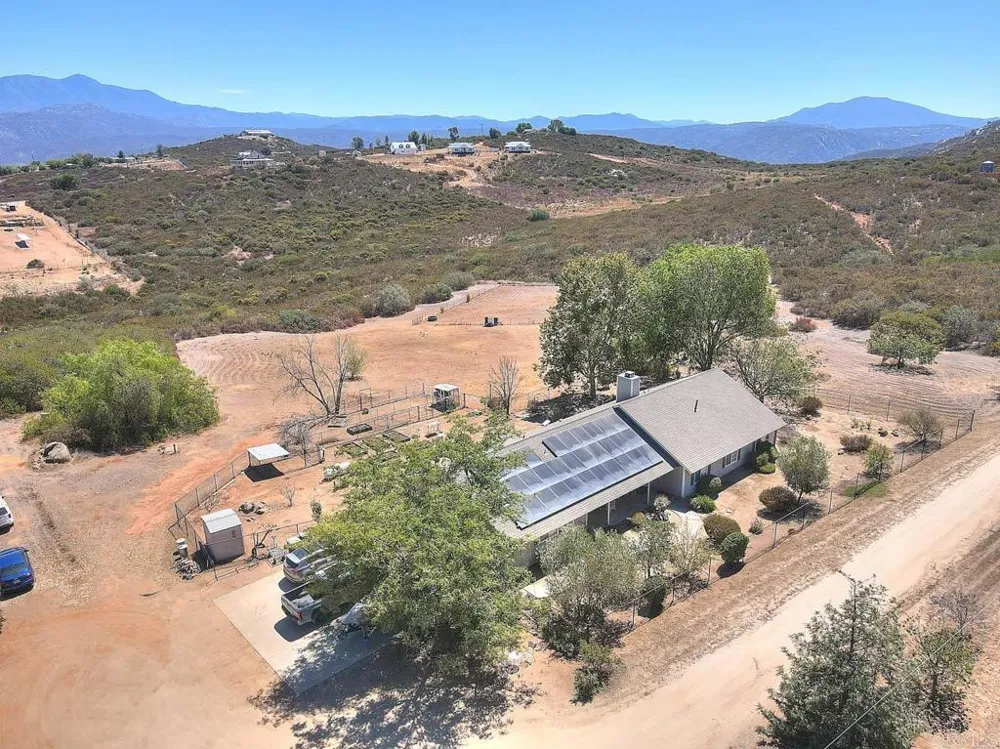 14937 Chemise Creek Road Ramona, CA 92065