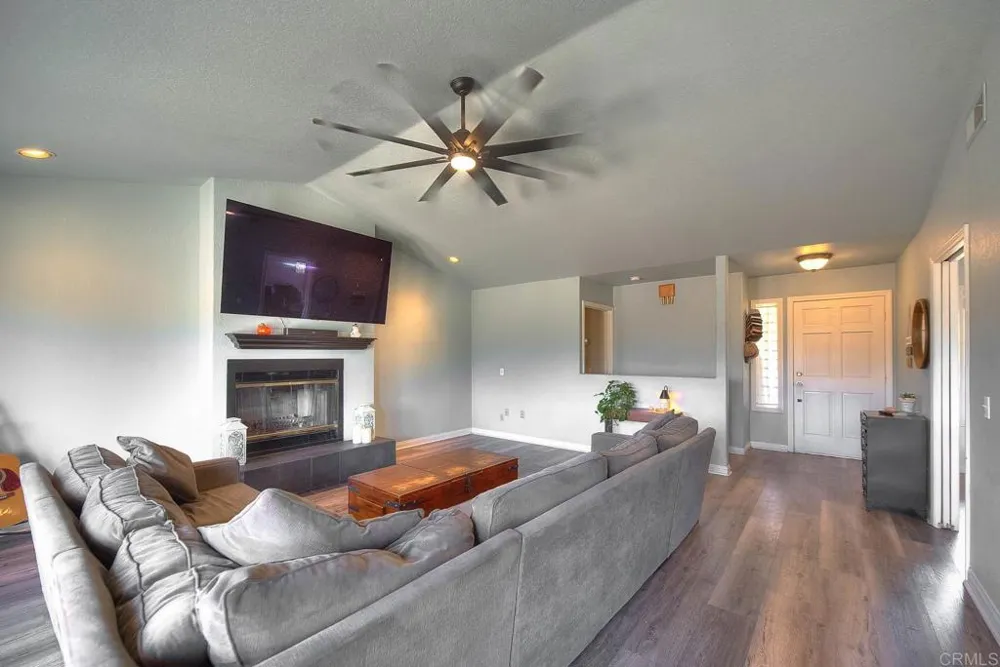 14937 Chemise Creek Road Ramona, CA 92065
