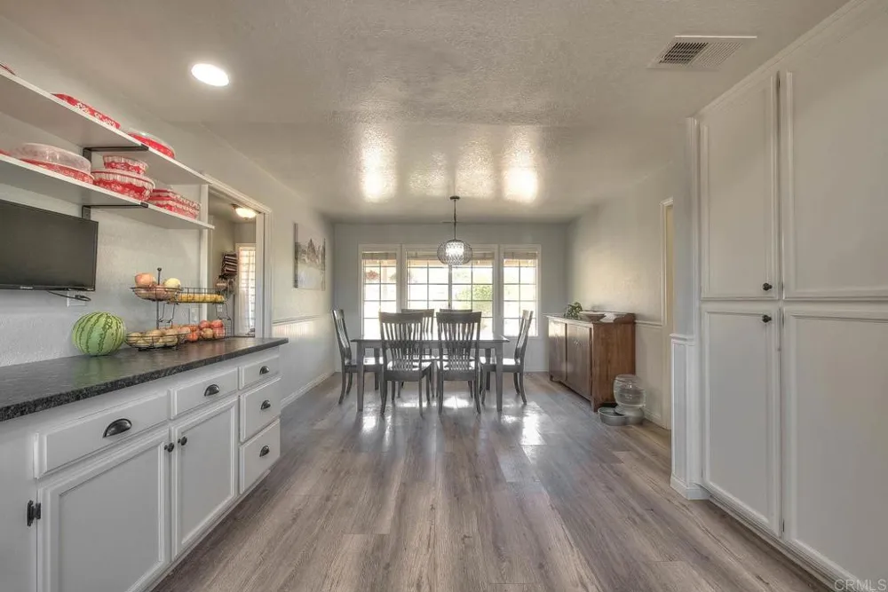 14937 Chemise Creek Road Ramona, CA 92065