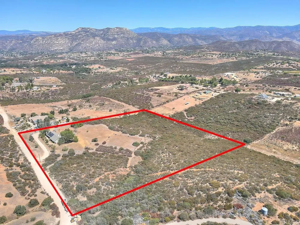 14937 Chemise Creek Road Ramona, CA 92065