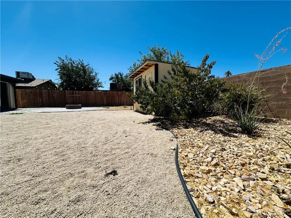 44419 Watford Ave Lancaster, CA 93535