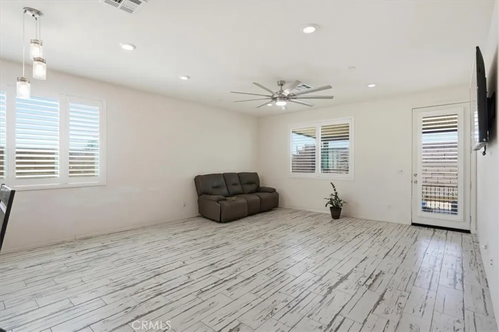 32350 Iron Trail Winchester, CA 92596