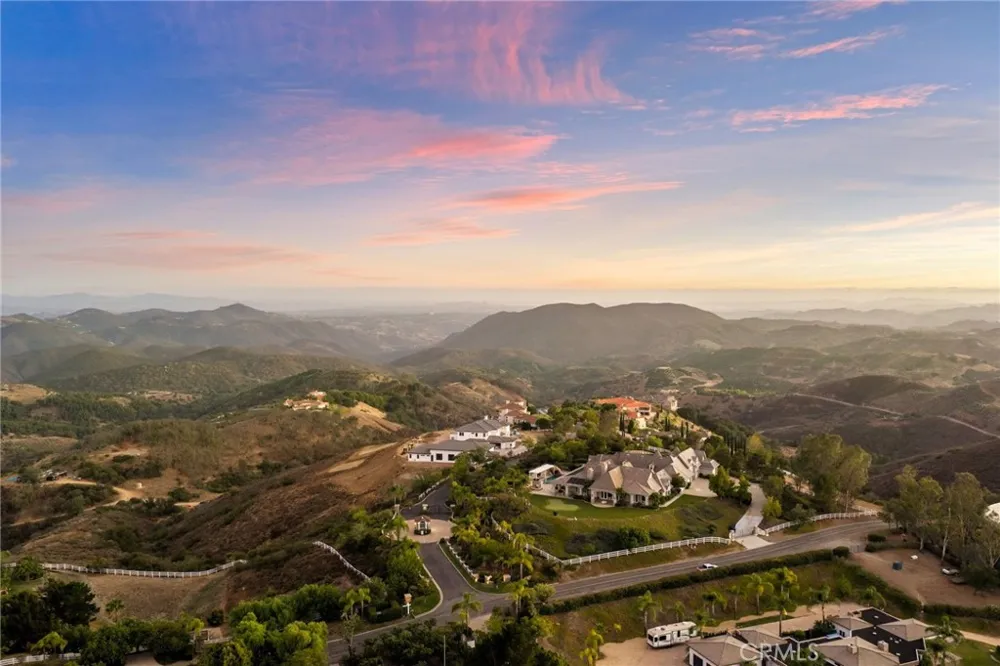 44995 Via Renaissance Temecula, CA 92590
