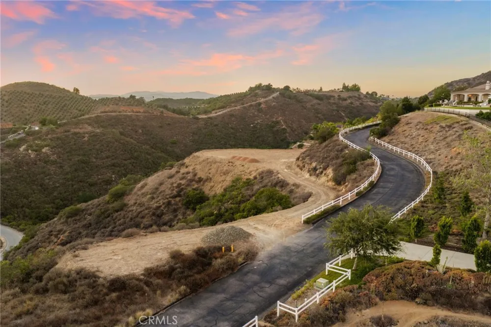 44995 Via Renaissance Temecula, CA 92590