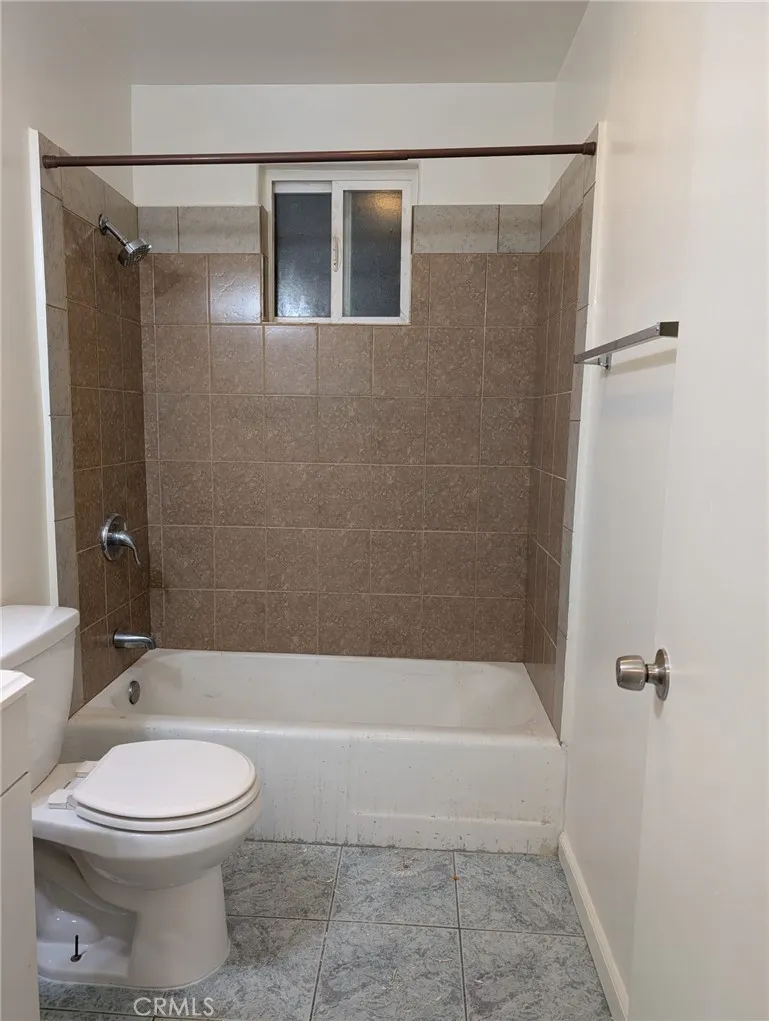 933 Carson Barstow, CA 92311