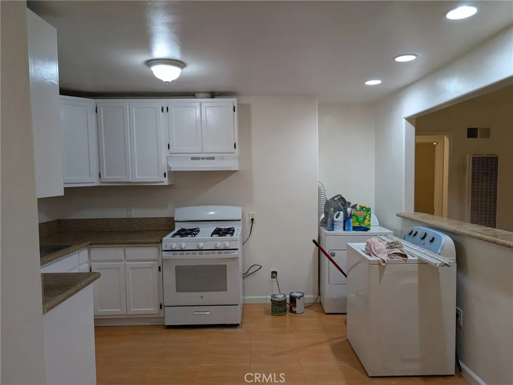 933 Carson Barstow, CA 92311