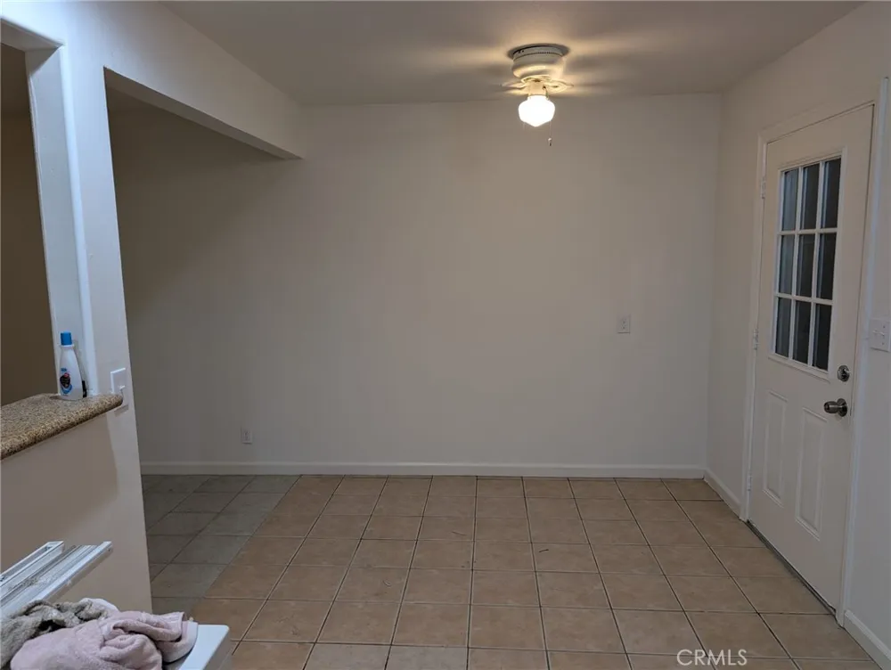 933 Carson Barstow, CA 92311