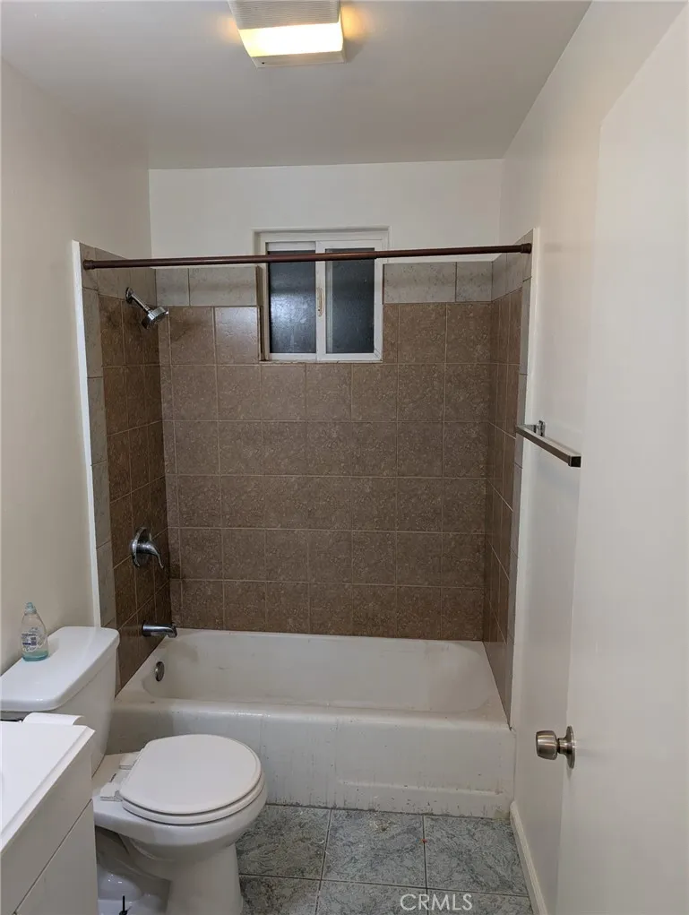 933 Carson Barstow, CA 92311