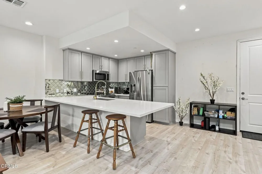 1218 Vista Heights Court Thousand Oaks, CA 91320