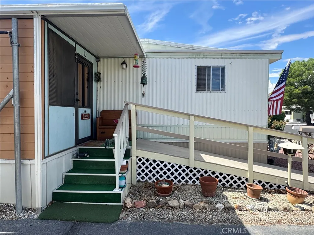7484 Kickapoo Trail Yucca Valley, CA 92284